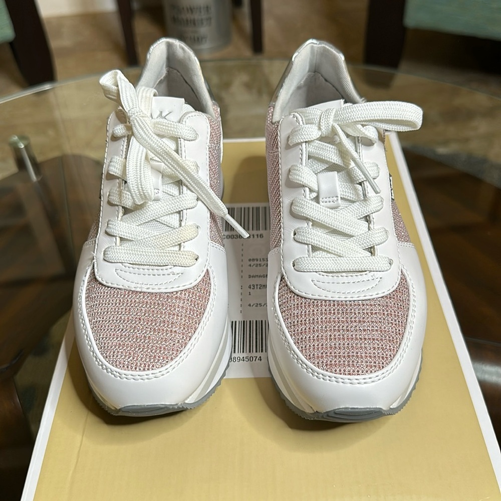 New Monique Pink Glitter Chain Mesh Trainer size 5